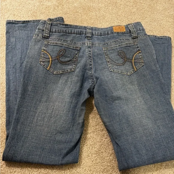 Preowned Stylish Blue Denim Jeans - Picture 10 of 10